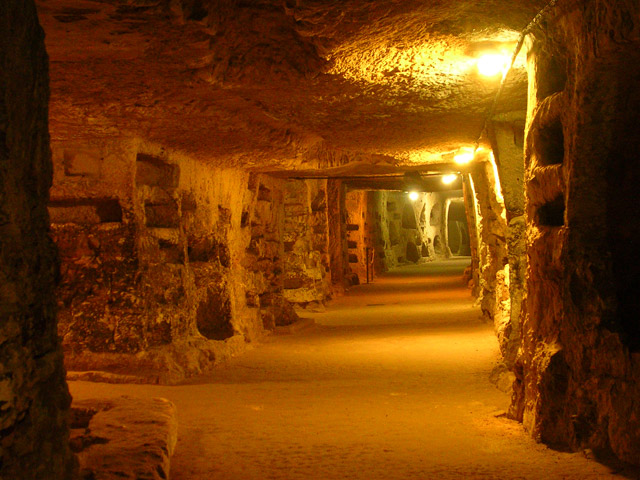<p>
	Catacomba di San Giovanni</p>
