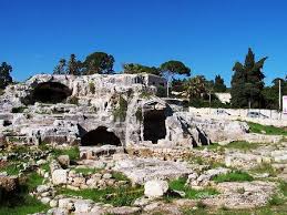 Siracusa - 
	Latomia di S.Venera e Necropoli dei Grotticelli 